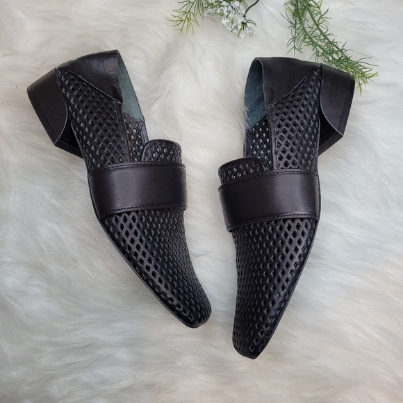 MERCEDES CASTILLO Shoes - MERCEDES CASTILLO
Mati Convertible Black Loafer